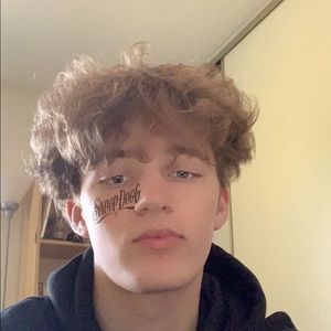 Meet your Posher, Christian